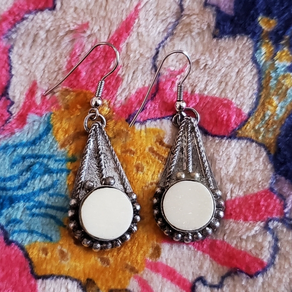 Silver w/ white stone earrings - Picture 4 of 11